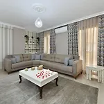 Colorist Hotel