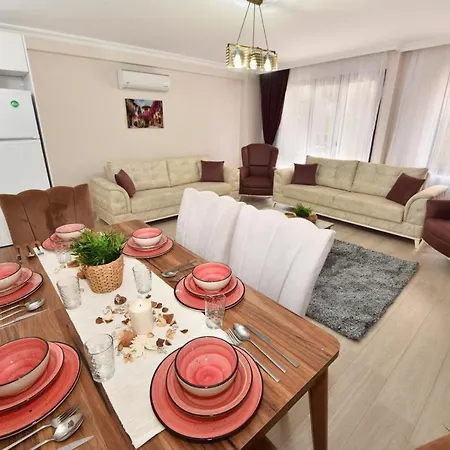 Colorist Apartment *