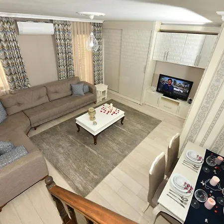 Colorist Apartment *
