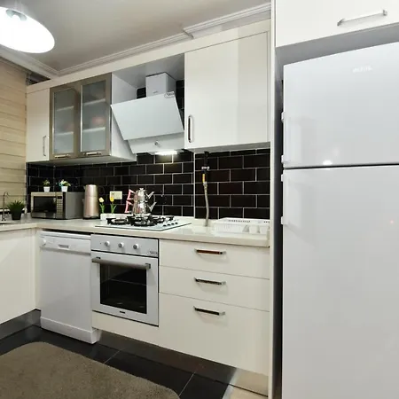 Colorist Apartment