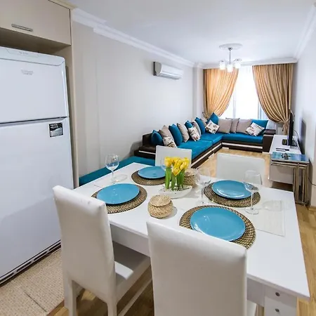 Colorist Apartment *